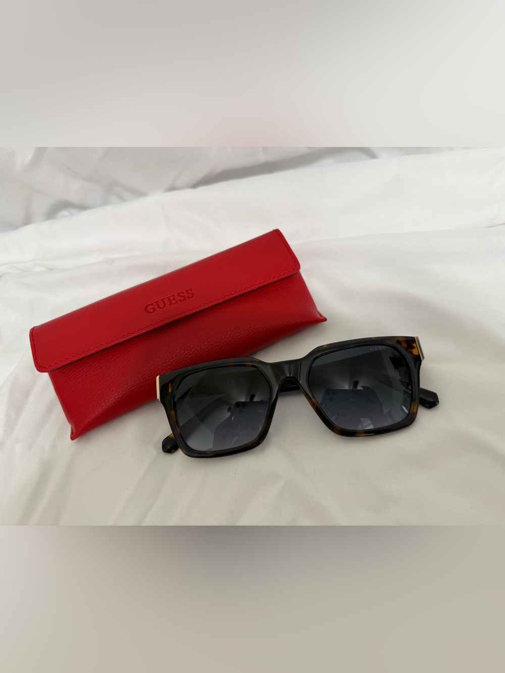 GUESS Tortoiseshell Square Sunglasses with Red Logo Case